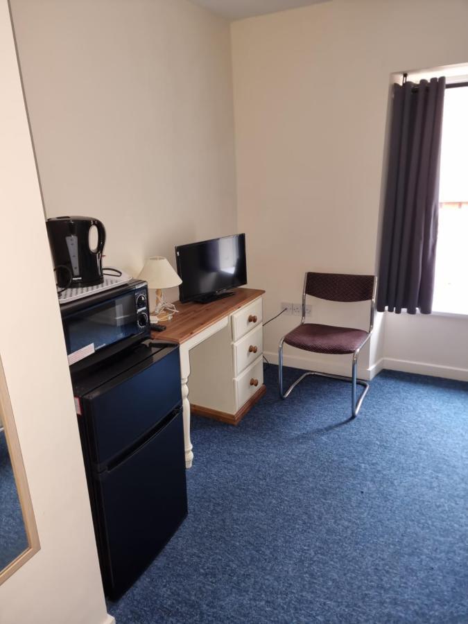 Kings Arms Guest House Ebbw Vale Kültér fotó