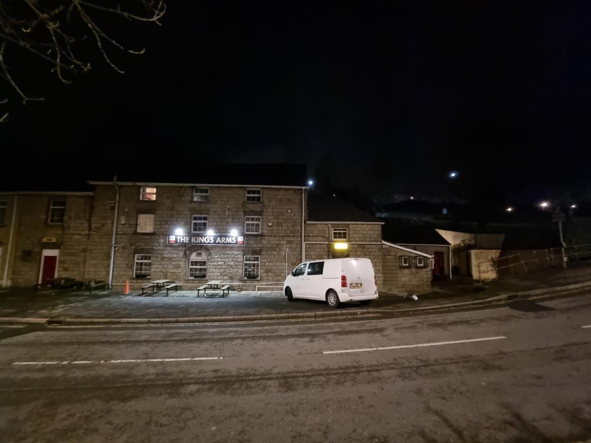 Kings Arms Guest House Ebbw Vale Kültér fotó