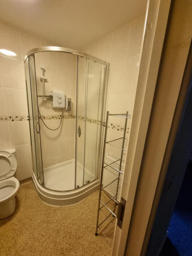 Kings Arms Guest House Ebbw Vale Kültér fotó
