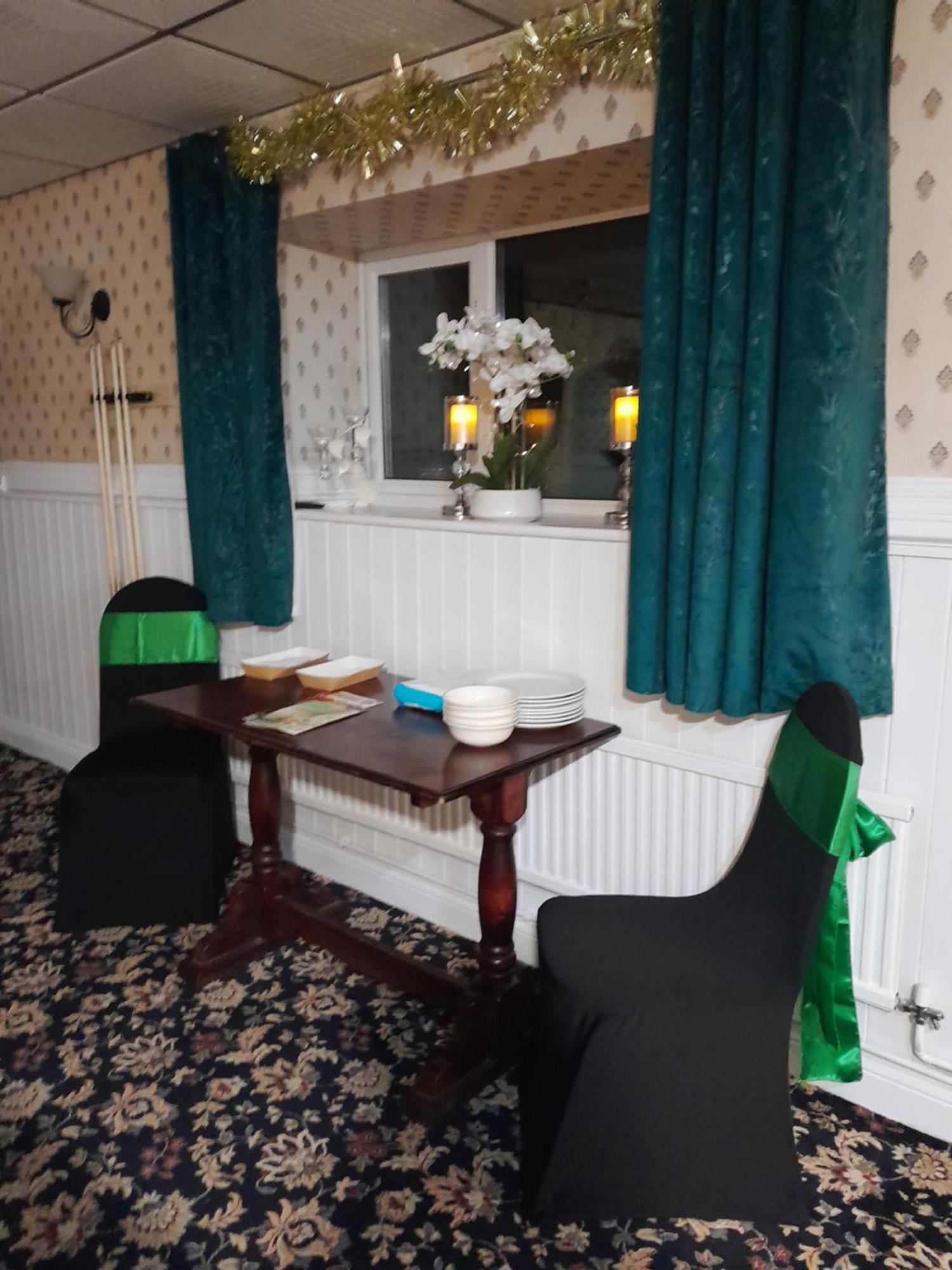 Kings Arms Guest House Ebbw Vale Kültér fotó