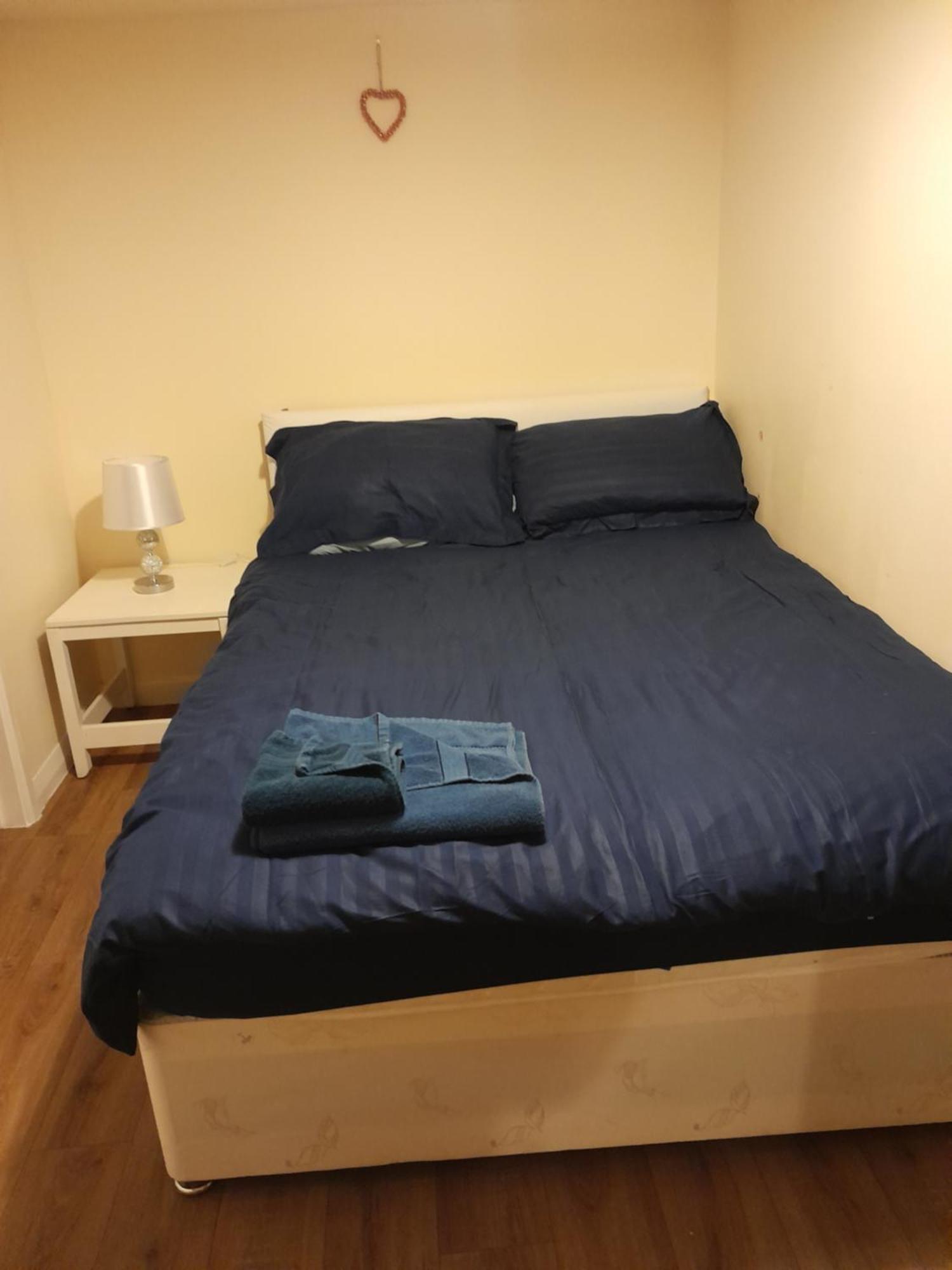 Kings Arms Guest House Ebbw Vale Kültér fotó