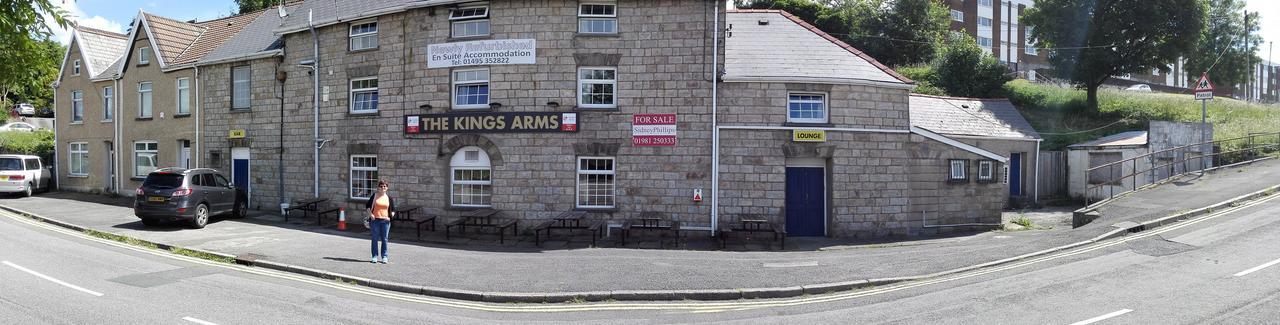 Kings Arms Guest House Ebbw Vale Kültér fotó