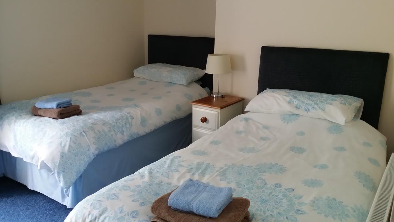 Kings Arms Guest House Ebbw Vale Kültér fotó